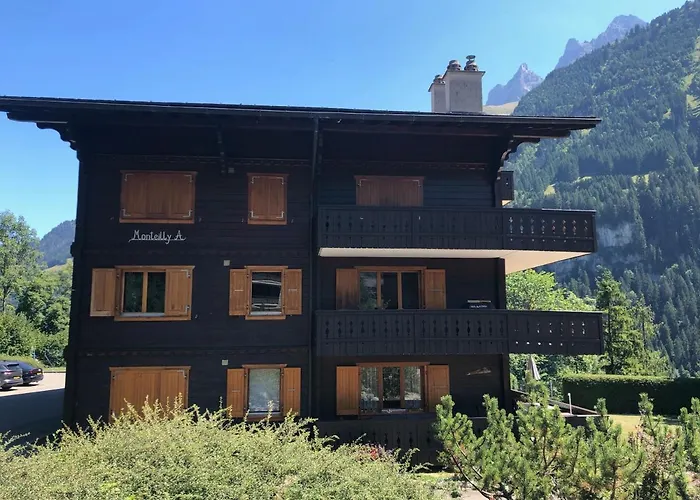 アパート Monteilly A6 *